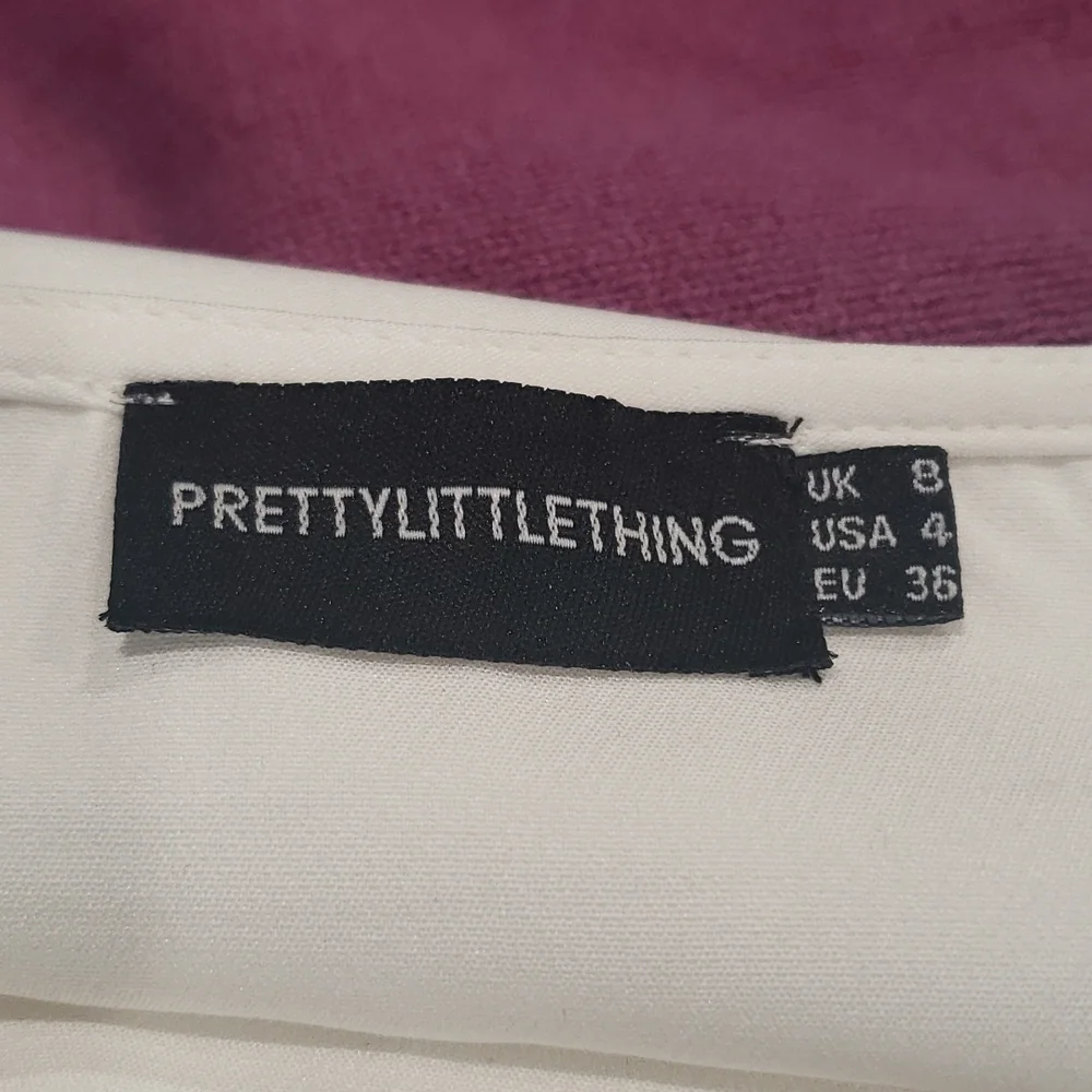 PRETTYLITTLETHING Size 4 Top - Picture 4 of 5